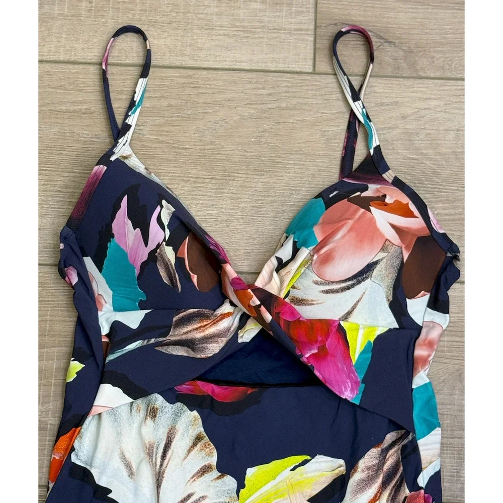 NEW KENNETH COLE NEW YORK DARK ROMANCE TWIST KEYHOLE ONE PIECE SWIMSUIT SZ M